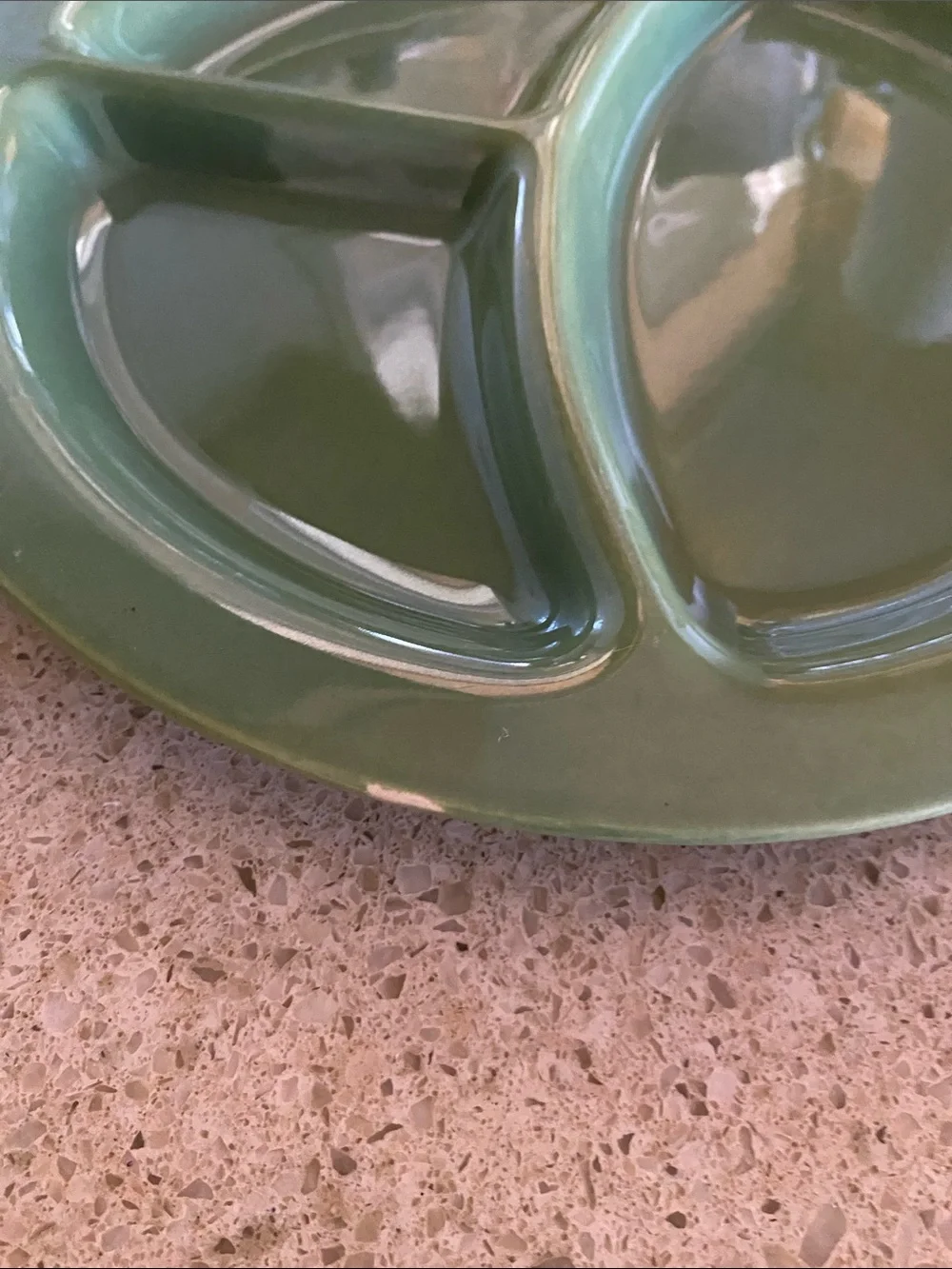 Vintage Bauer Plates- Classic Divided Design - Picture 10 of 10